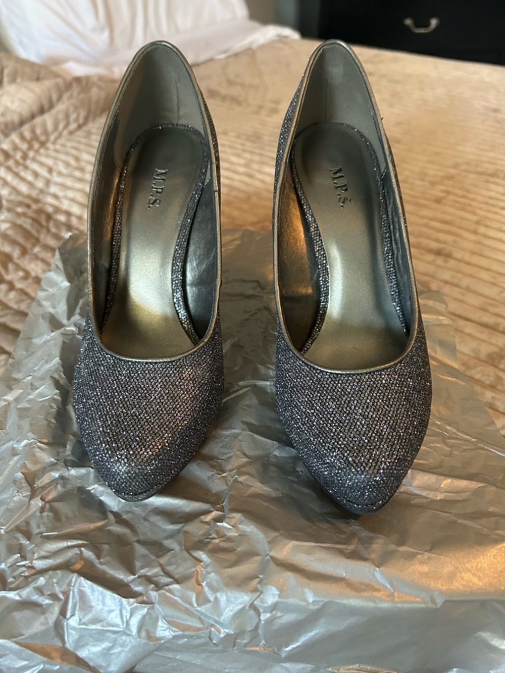 Michael Shannon Glitter Pointed-Toe Pumps in Metallic Gray